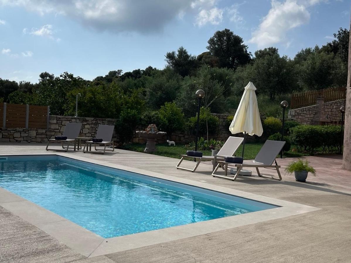 Villa Leondis Melidhónion エクステリア 写真